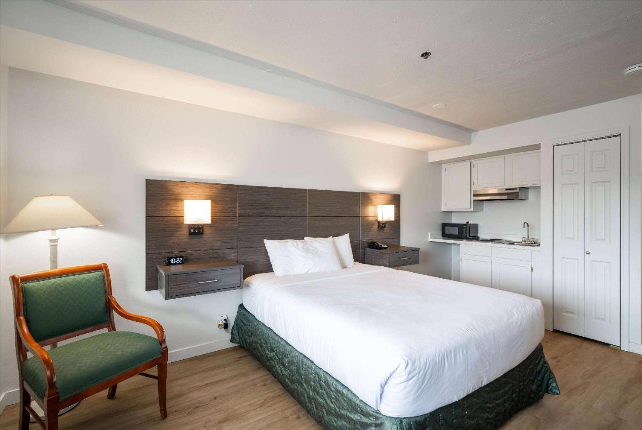 Baymont Inn & Suites By Wyndham Bellingham Buitenkant foto